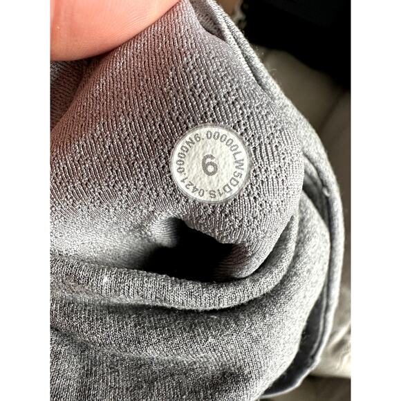 Lululemon Wunder Lounge Super-High-Rise Tight 28" Size 6 - Picture 8 of 8